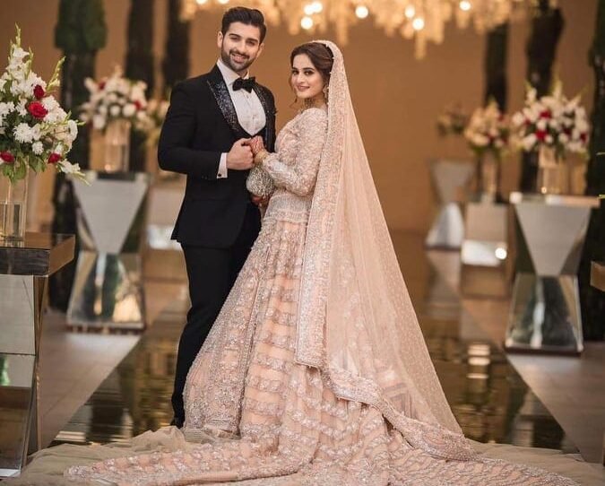 Latest-Style-Pakistani-Bridal-Outfits-Combinations-3